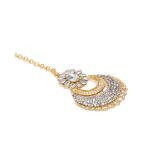 Women's Rose Gold Plated Alloy Kundan Earrings & Mangtikka (White)