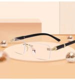 Classic Unisex UV400 Protection Sunglasses (MultiColor)