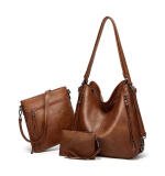 Women's PU Leather Medium Shoulder Zipper Handbag (Brown)