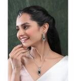 Women's Brass Silver Plated Pendant Set (Green)