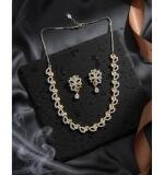 Women's Brass Silver Plated Necklace set (Silver)